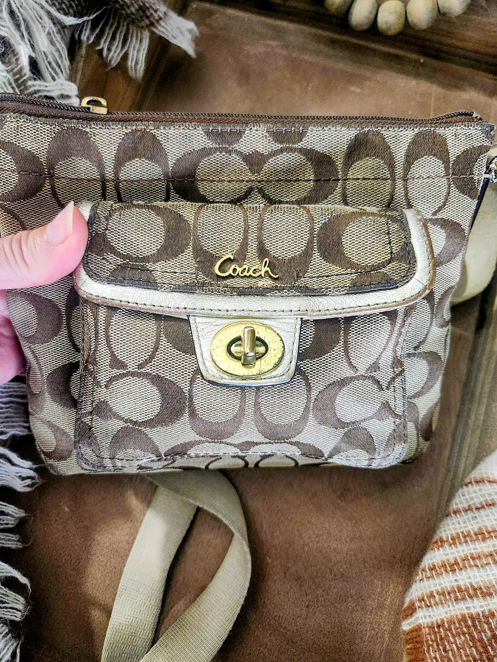 Coach Signature Canvas Small Crossbody in Khaki/Brown - Picture 4 of 6